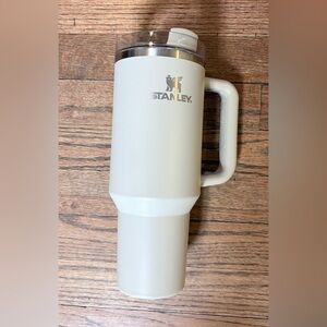 Stanley 40 Ounce Tumbler — Light Taupe